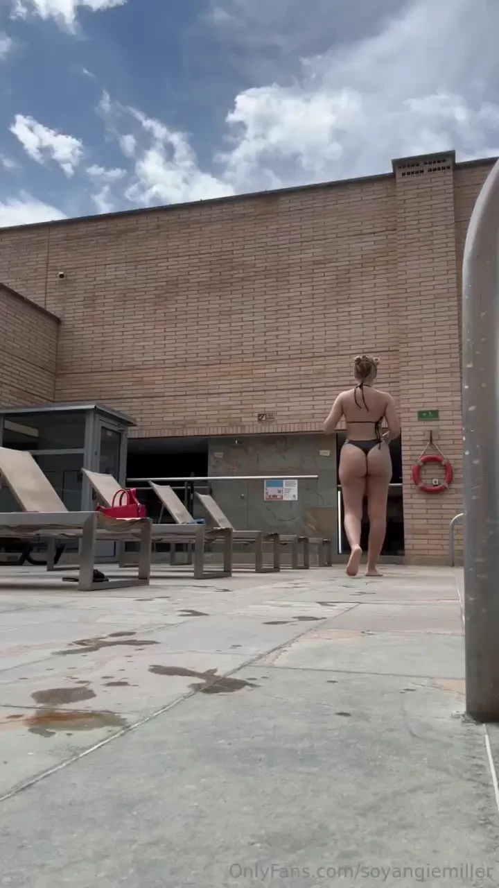 Que me har as si me ves as en la piscina 