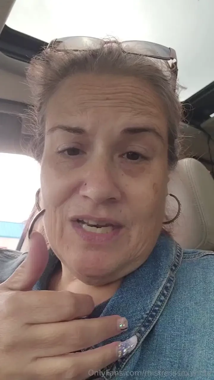 Tore my leggings amp sliced my hip the grocery store whatsapp sessions part 1 