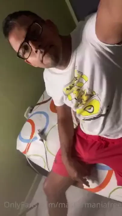 My little friend wants to play https onlyfans com masturmania 