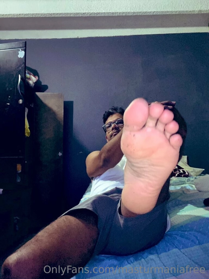 Male feet https onlyfans com masturmania male feet latino 