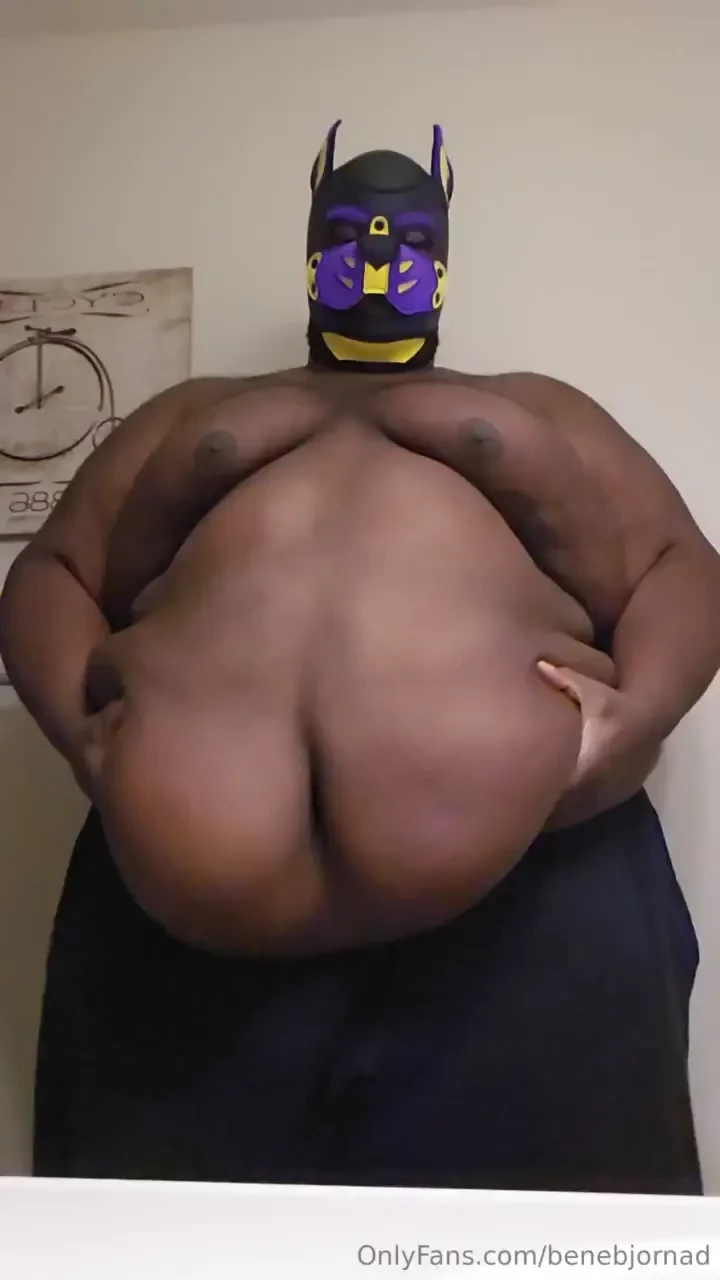 Some more bupper pics can t get enough of this pup mask hahaha 