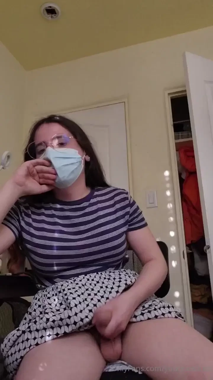 Holaaaa im back on it as we know lmao ideally back into entering my part 20 