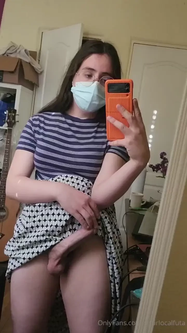 Holaaaa im back on it as we know lmao ideally back into entering my part 21 