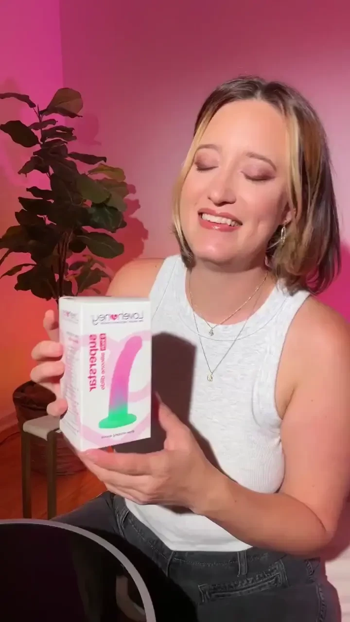 Unboxing sex toys from love honey 