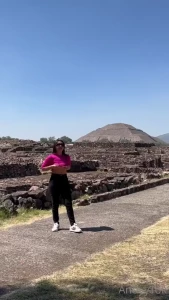 Uff ense ando chichis en las pir mides de teotihuac n