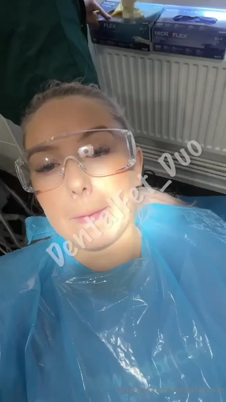 Gloving up directly behind the patient is a new favourite of mine it 