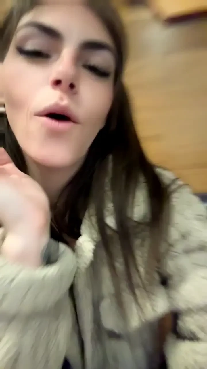 So crunk omg i made out w tinystarshinevip at the table when she was 