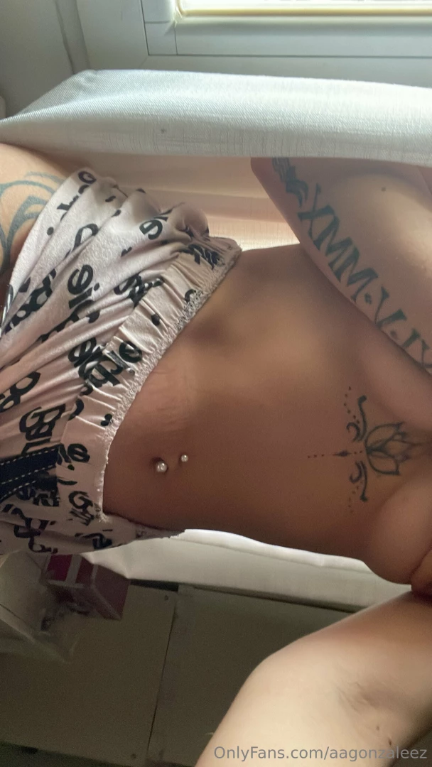 Pasar as tu lengua por aqu 