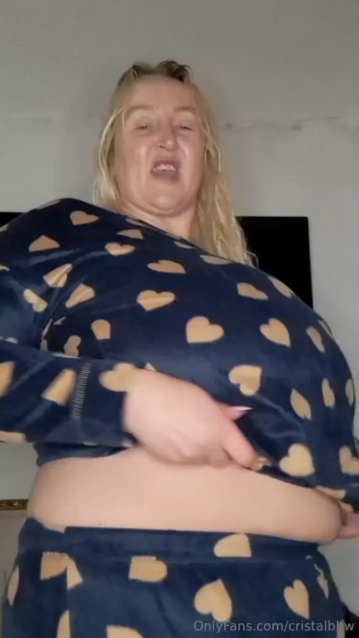 Mommys getting ready for the festive season early what good boy wants 