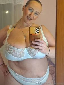 Happy monday from mommy come and message me if you want a present part 2