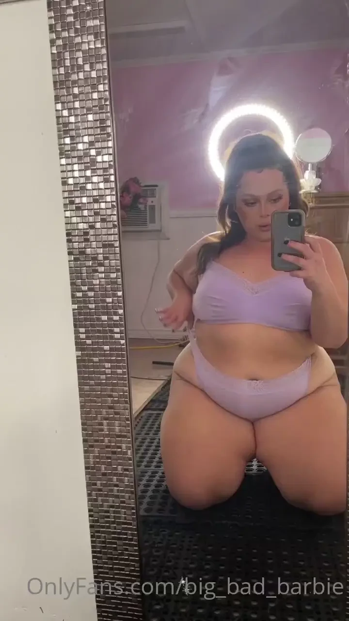 Follow my nsfw twitter bigbadbarbie1 