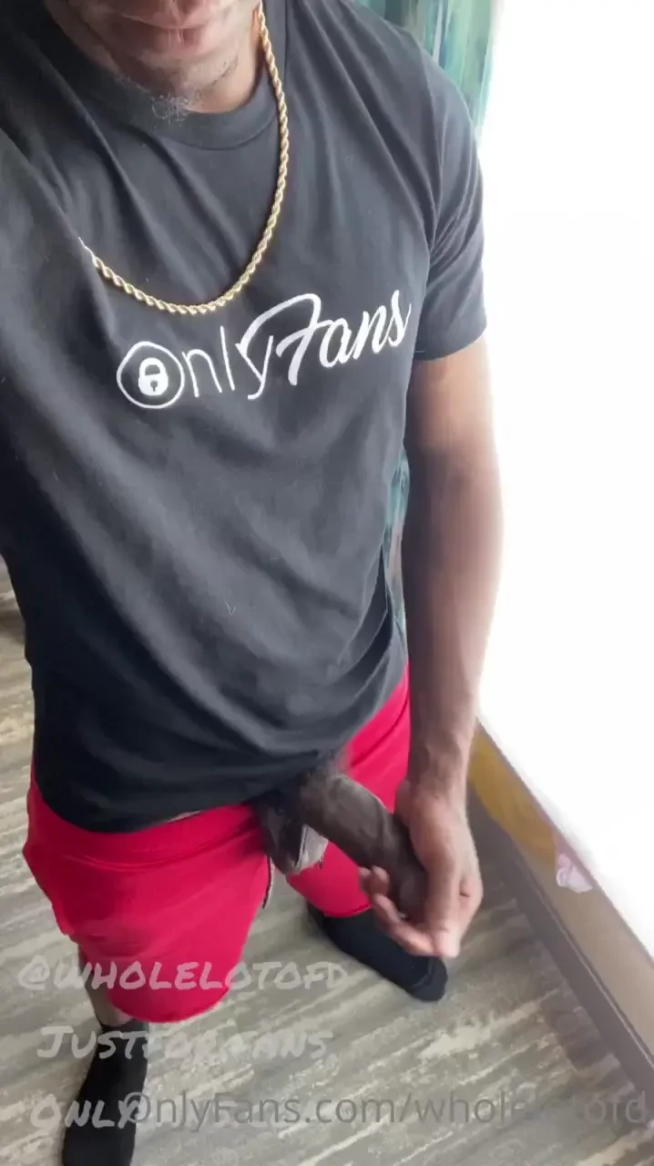 Ilike my lil onlyfans shirt i wore it on my dallas trip 