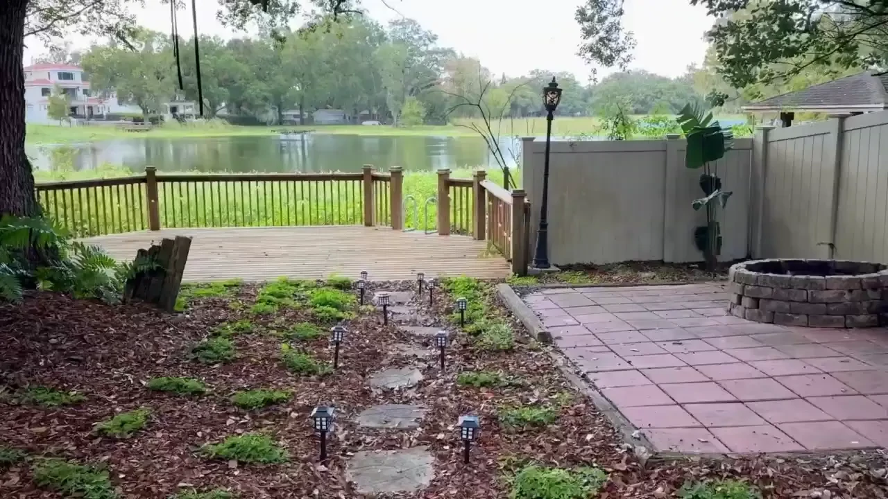 A video tour of my backyard used to have a hot tub on the deck but 
