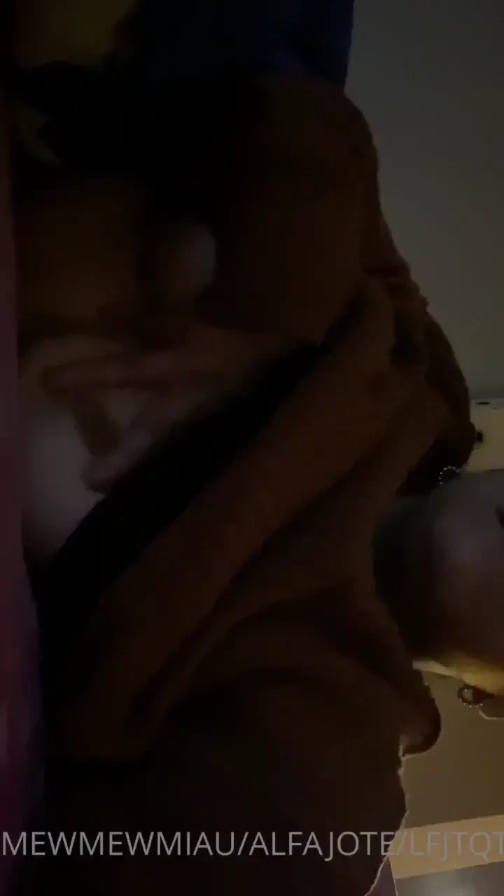 Hope no one watches me touching myself 