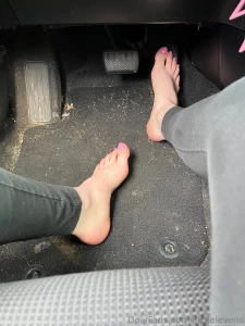 Pulling over to quickly pop off my sneakers then drive barefoot no part 3