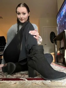 Shoes for sale slippers- 65 stilettos- 50 white work sneakers- 200 part 13