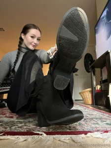 Shoes for sale slippers- 65 stilettos- 50 white work sneakers- 200 part 27