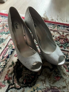 Shoes for sale slippers- 65 stilettos- 50 white work sneakers- 200 part 2