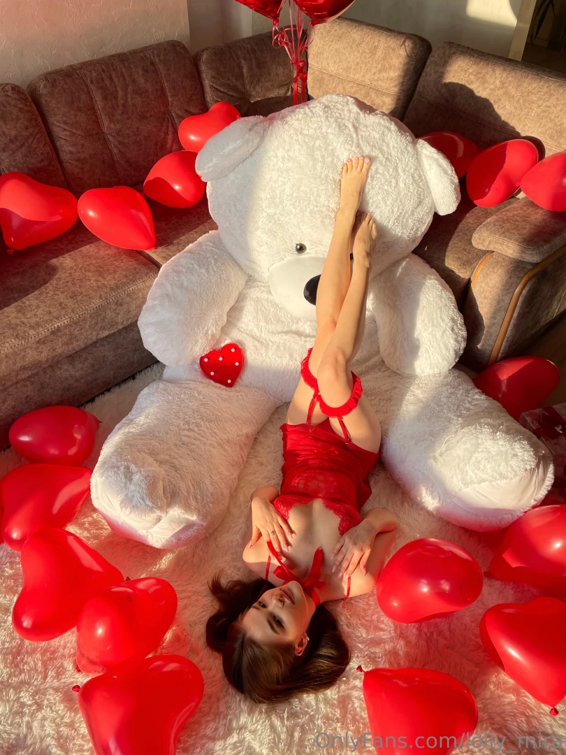 Would you like to be in that teddy bear s shoes right now 