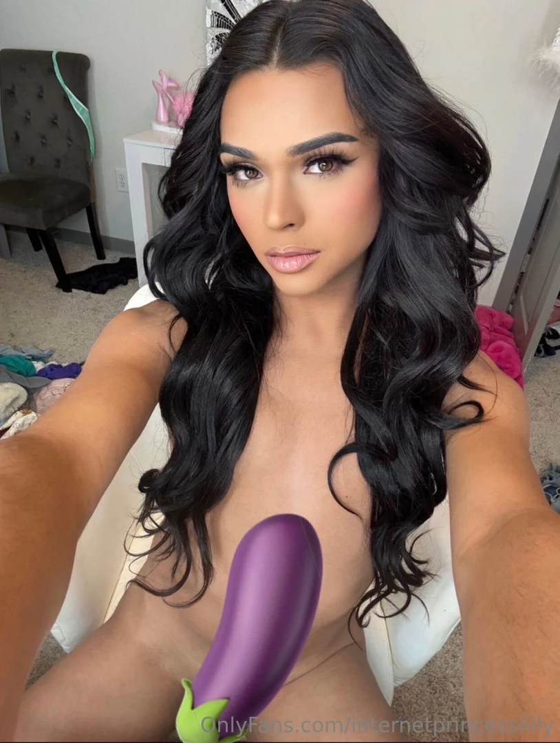 Go unlock the messages i just sent 