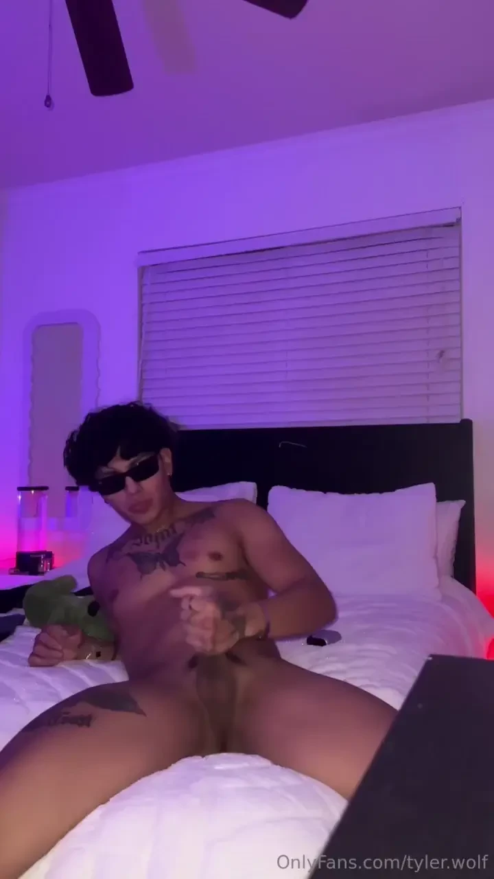 Come see my play with this thick cock and juicy ass 25 ppv 