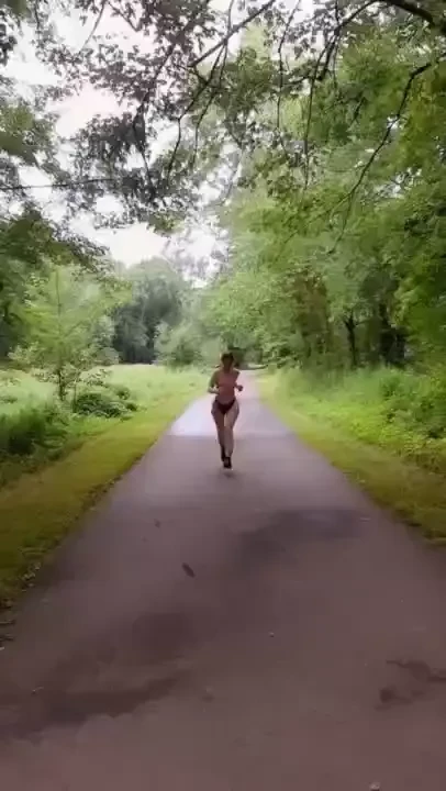 Which do you prefer me cumming or going 