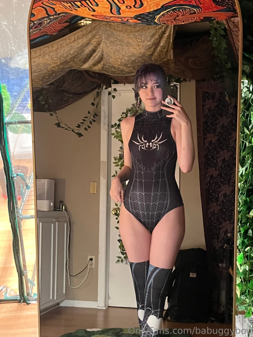 Unrelated to the pictures but i need everyone to know i have finally part 6 