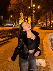 Is the outfit too revealing or does it look good on me