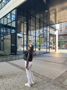 I love sometimes just walking around the city like this and taking