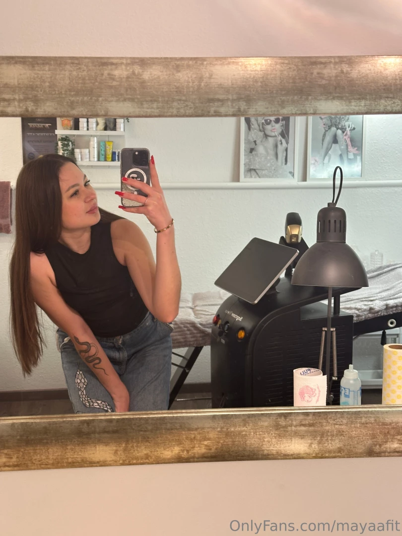 Do you like that snake in the photo i don t mean the tattoo hehe 