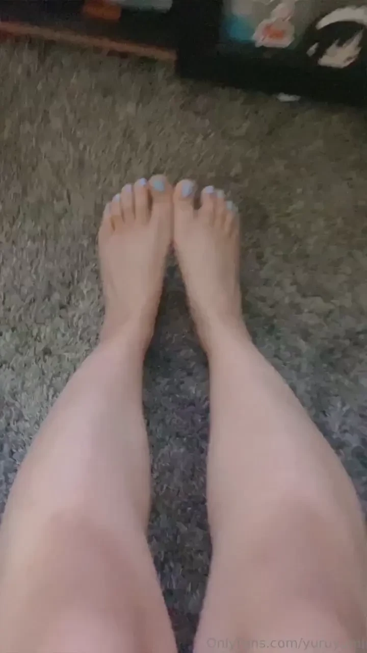 Her feet right here 