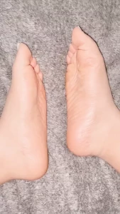 Can you tell i love being barefoot