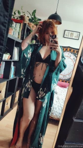 Good morning babes do you like my kimono