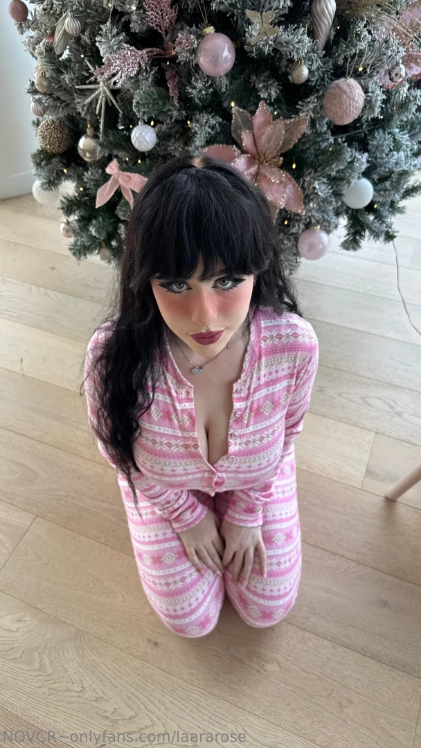 Merry christmas to all my beautiful fans i hope you have or had a 