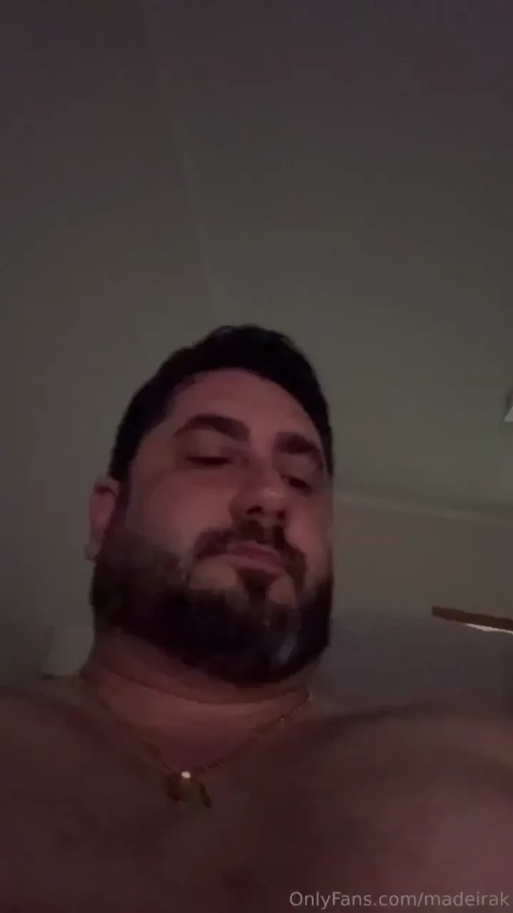 Algu m quer dar uma chupadinha 