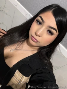 Would yall like 5 tapes deals or 35 10 vid bundles