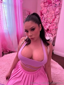 Its titty fucking tuesday i want this titty tuesday to be the best one