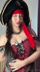 Happy halloween everyoneeeeee