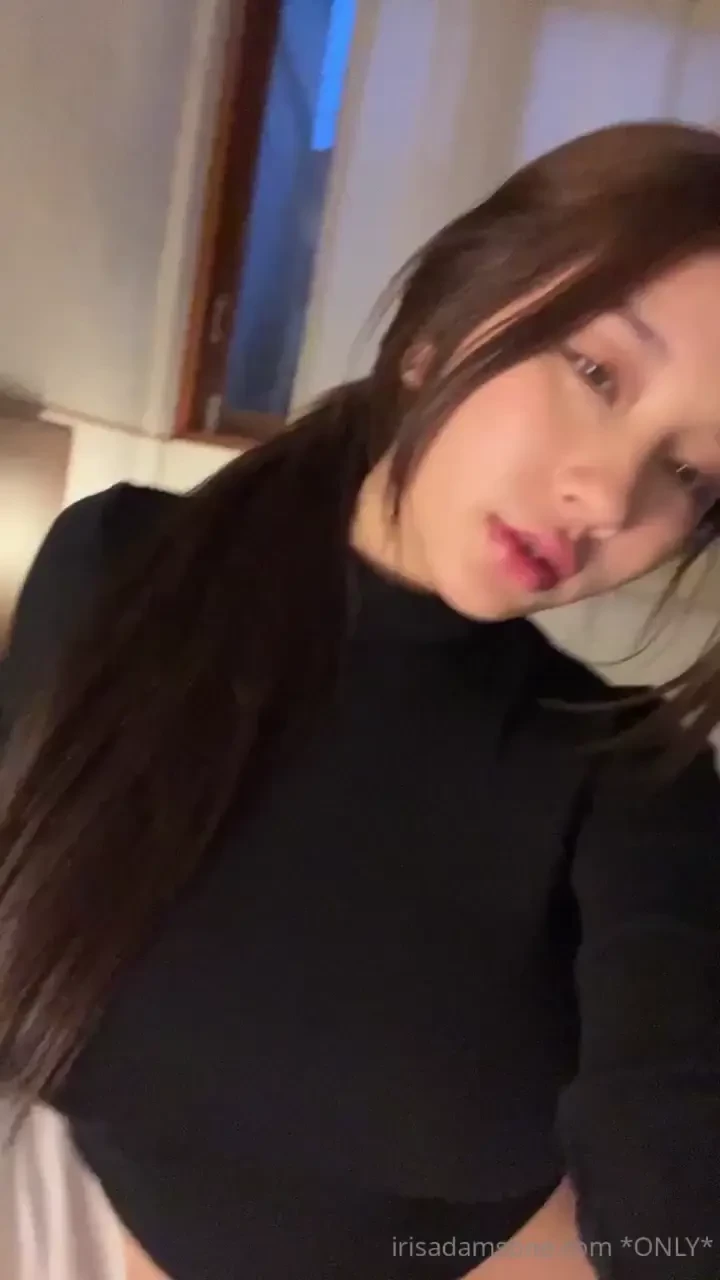 Felt so cuteee in this turtleneck 