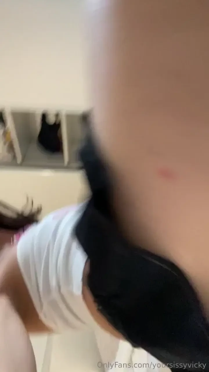 I feel so sexy and confident today this make up makes me look like a 