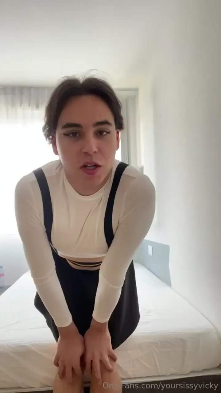 What do you think about this cute and simple outfit sissy for kicking 