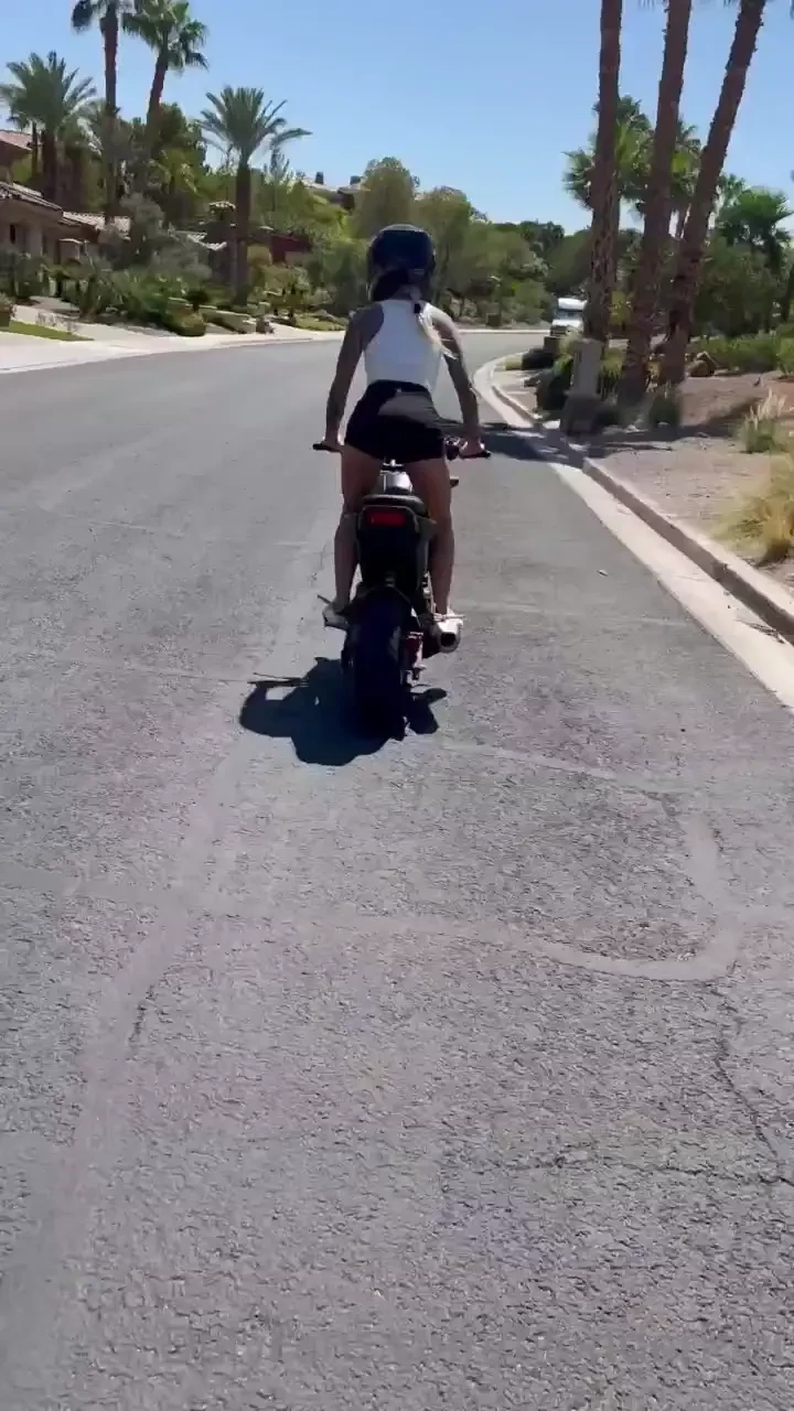 Ride n twerk 