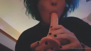Watch me fuck and pound myself senselessly i came sooo hard at the end