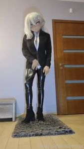 A horny futanari office lady found out that tight leggings are a