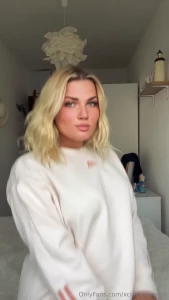 I know you can t resist and i love that about you