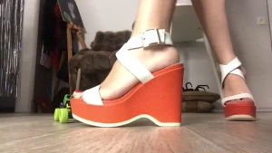Giantess game