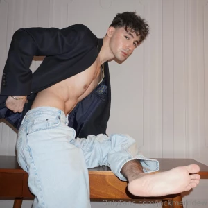 Happy sunday hope yours is chill part 3