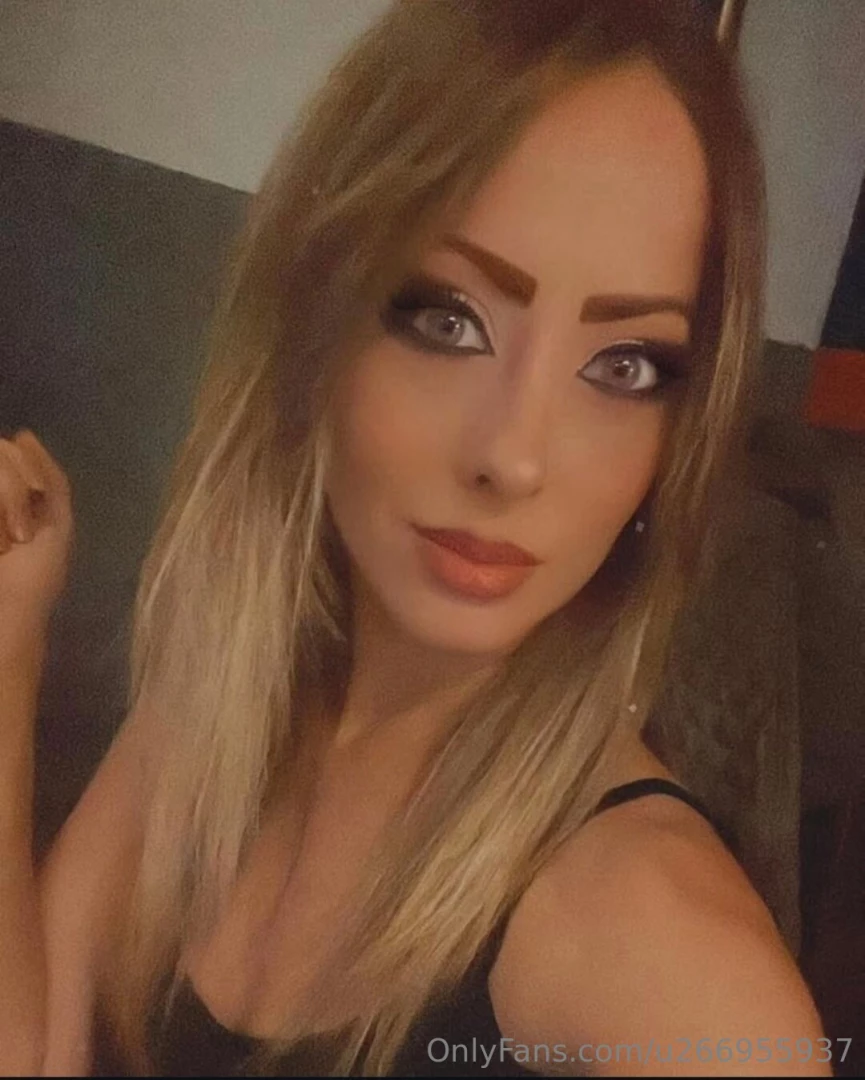 Who wants to treat me xxx being treated makes me horny 