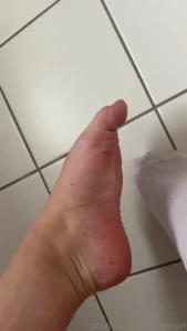 After a very long and dirty day i think i m ready for a feet spa who