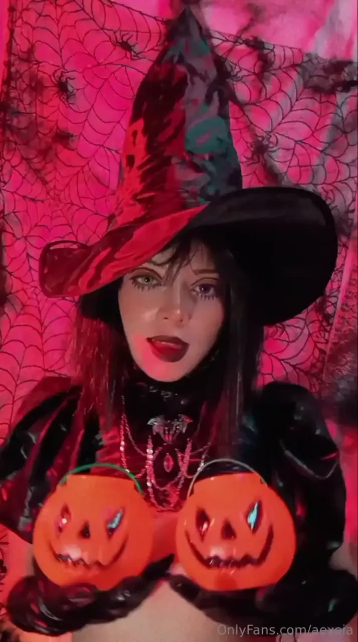 Hey baby i ve got some tricks for you wanna see them unlock my last 